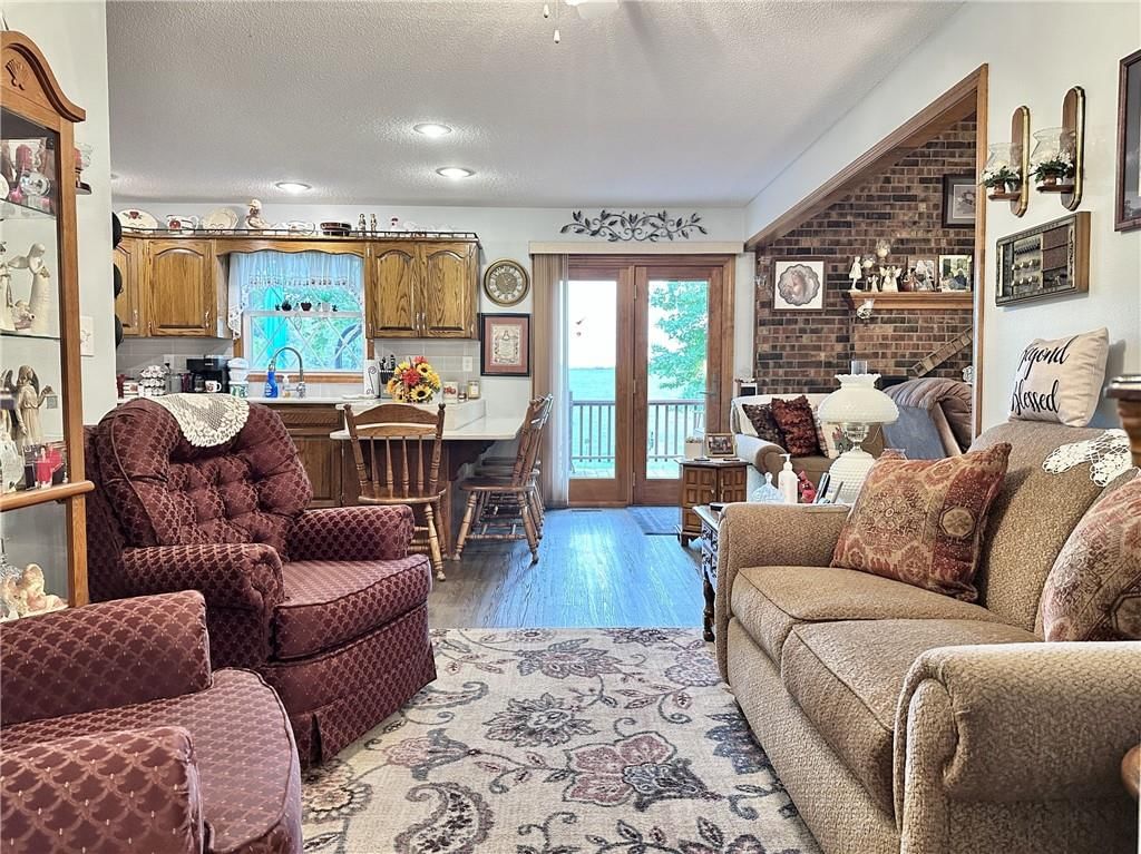 904 Lake Manor Drive — photo 12