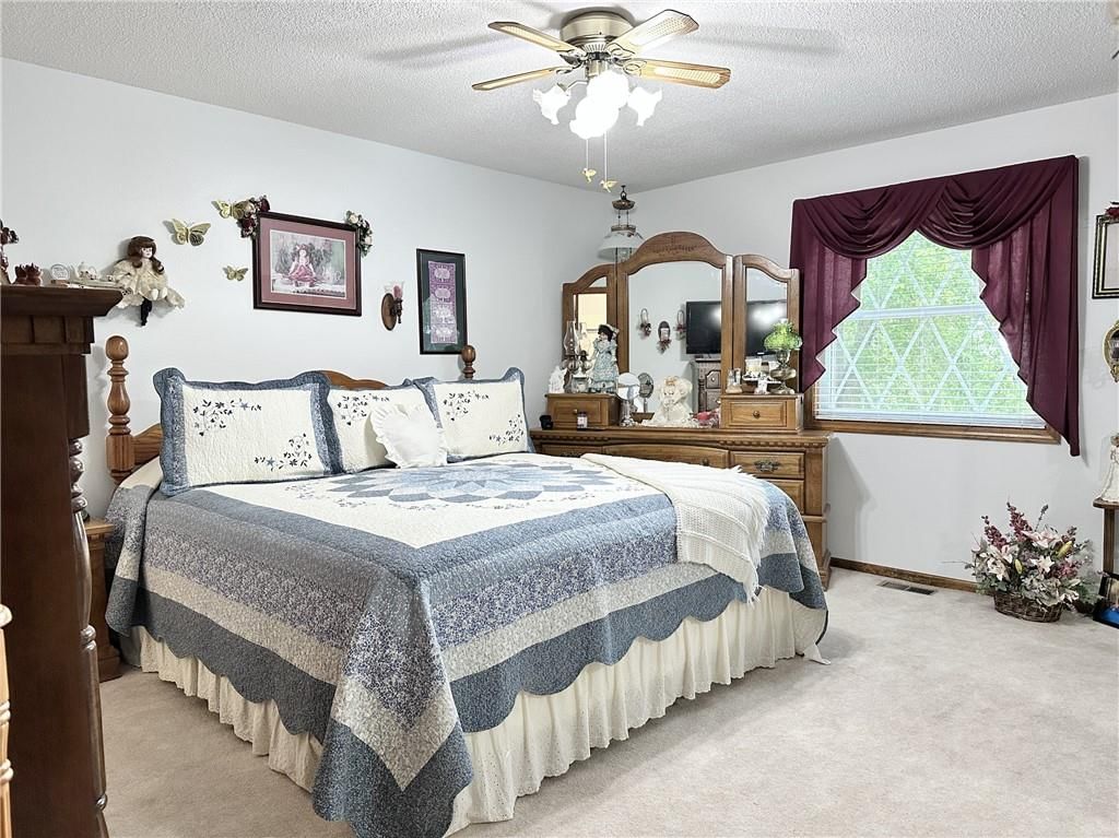 904 Lake Manor Drive — photo 15