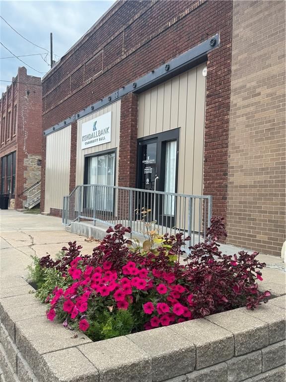 408 Broadway Street — photo 6
