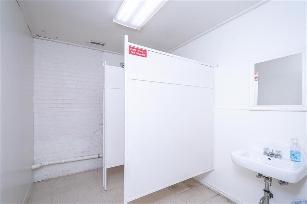 408 Broadway Street — photo 18
