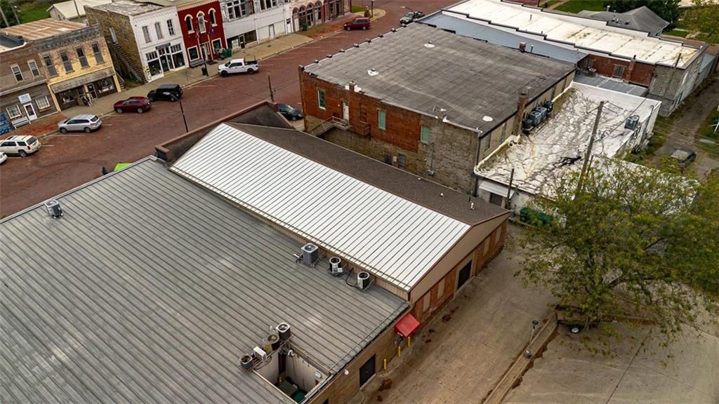 408 Broadway Street — photo 23