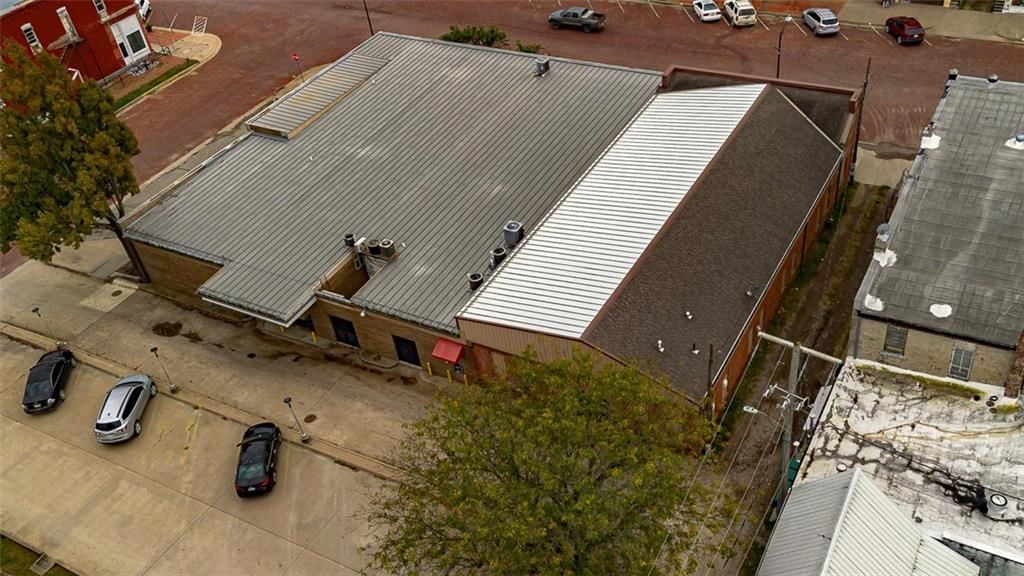 408 Broadway Street — photo 26