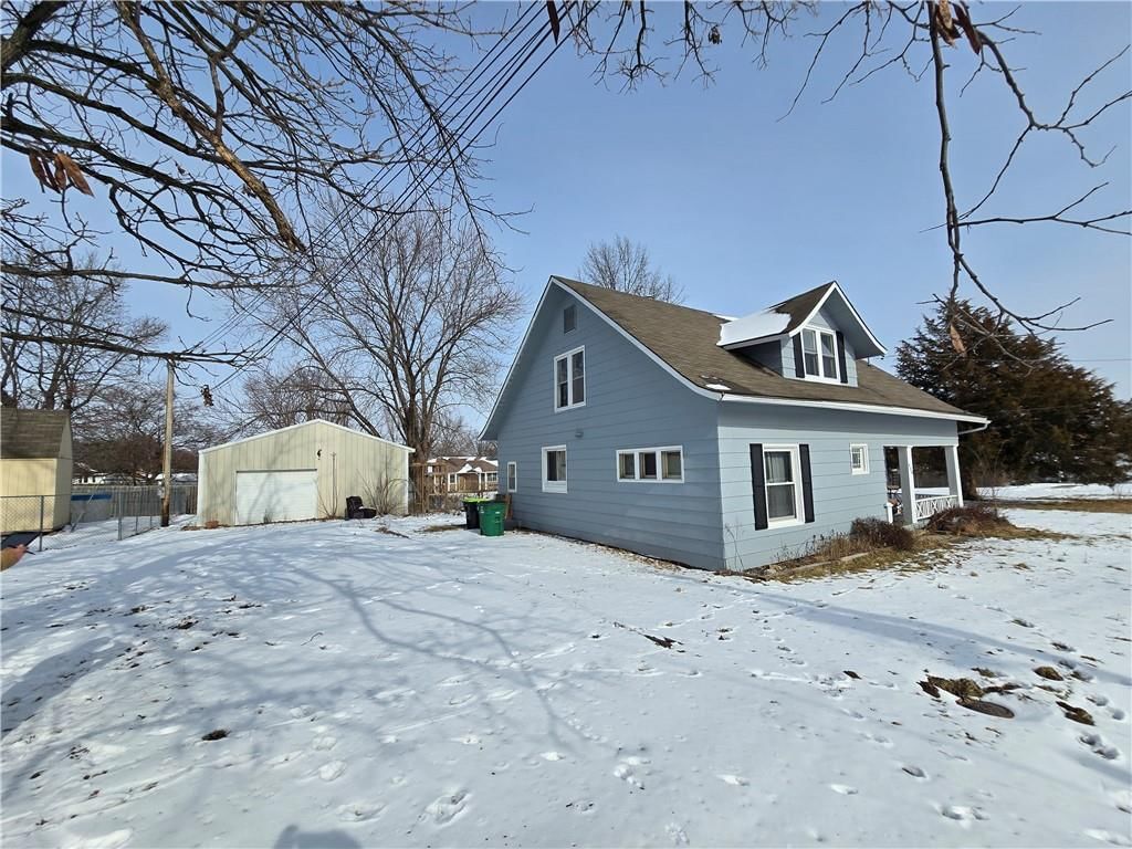408 W 5th Street — photo 2