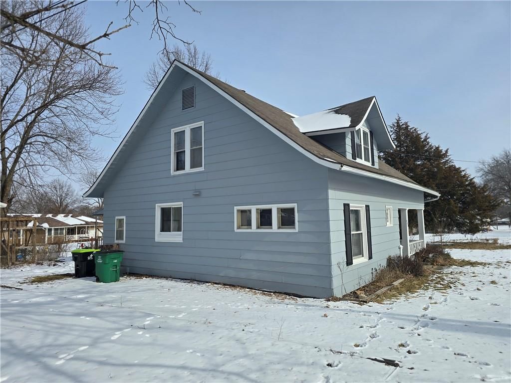 408 W 5th Street — photo 3