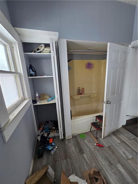 408 W 5th Street — photo 13