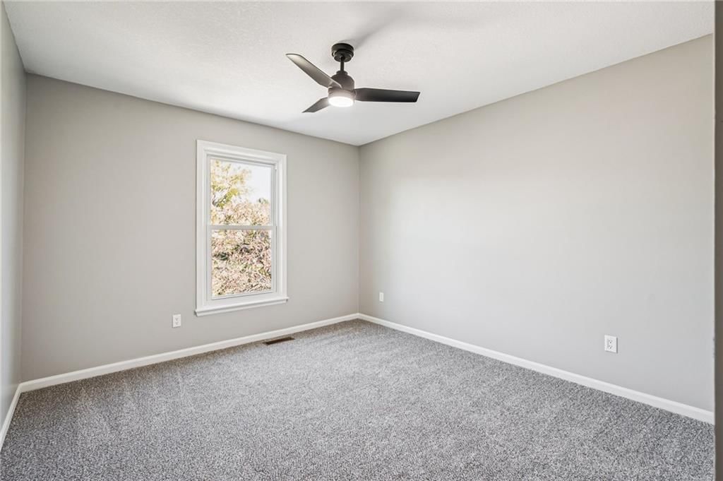 1515 Fox Run Lane — photo 33