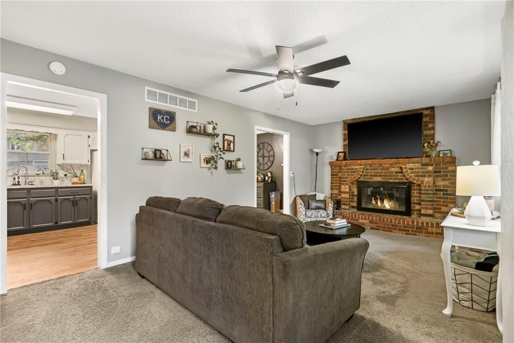 Photo 6 of 41 - 1505 Hale Avenue