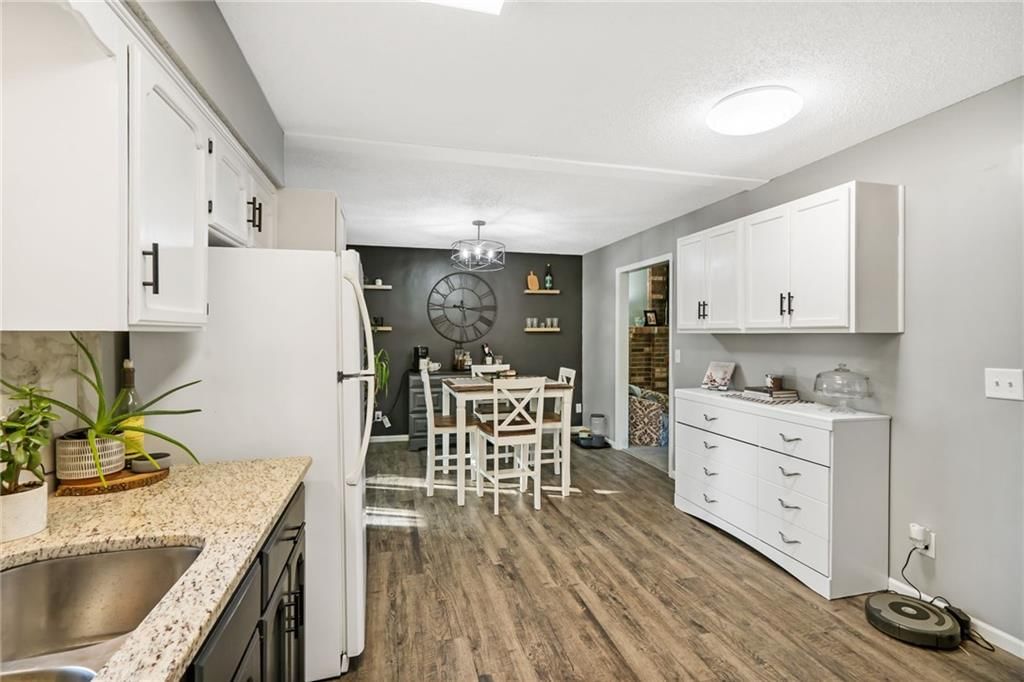 Photo 12 of 41 - 1505 Hale Avenue