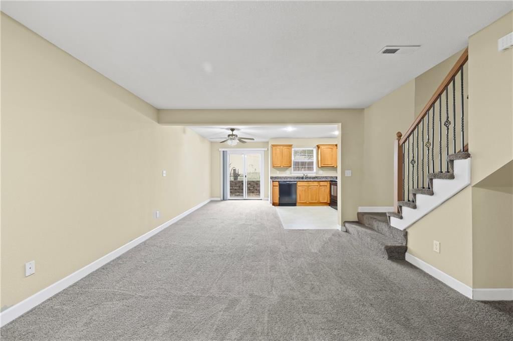 925 Peach Tree Lane — photo 7