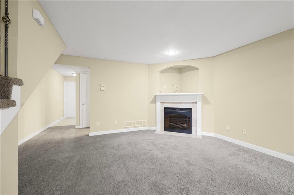925 Peach Tree Lane — photo 8