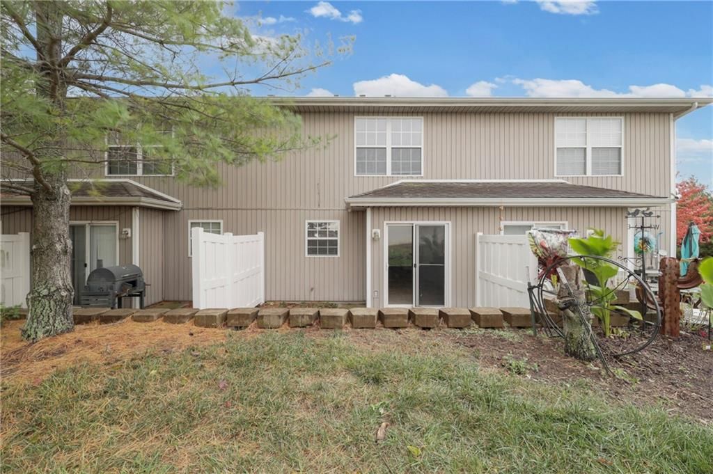 925 Peach Tree Lane — photo 19