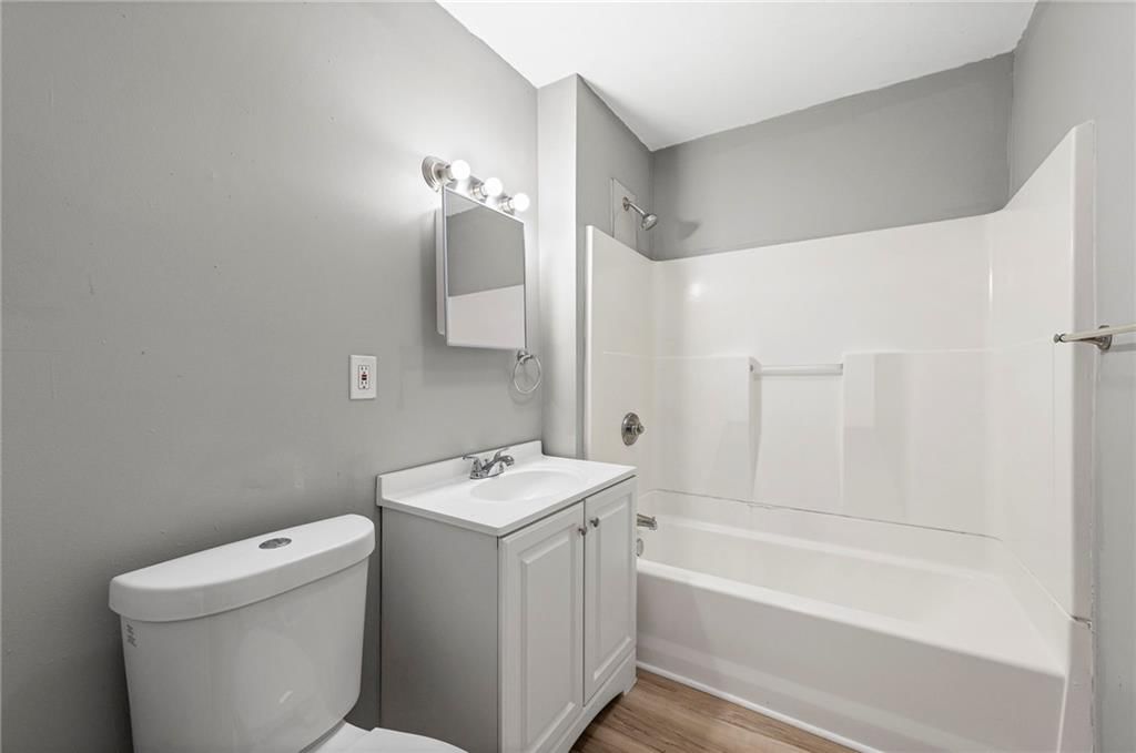 1835 Walker Avenue — photo 24