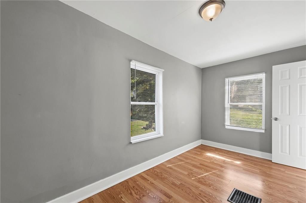 1835 Walker Avenue — photo 28