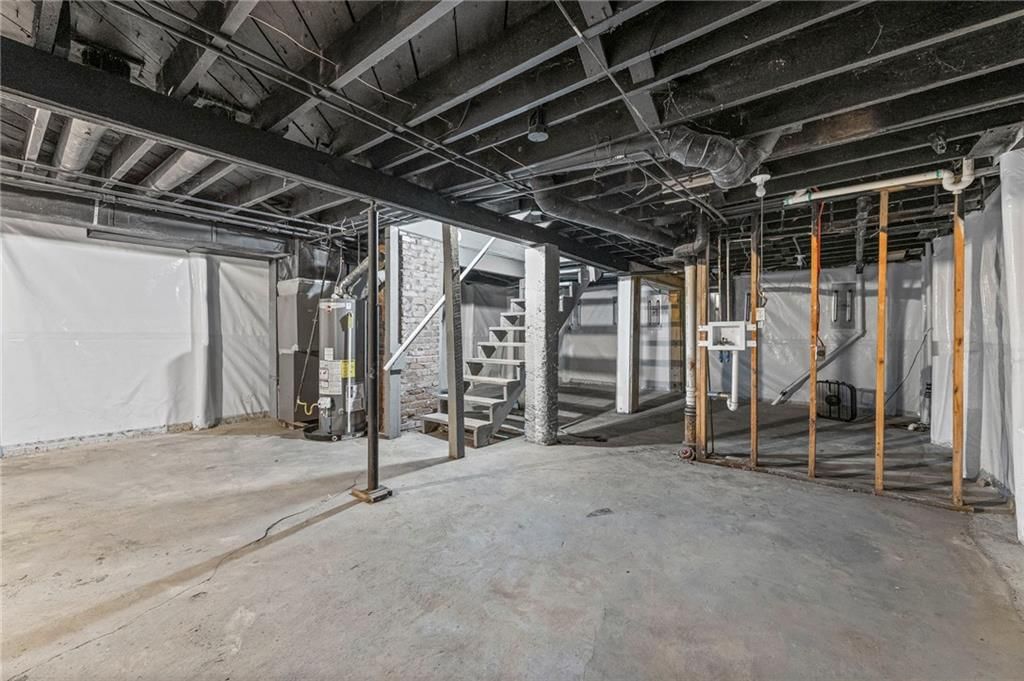 1835 Walker Avenue — photo 32