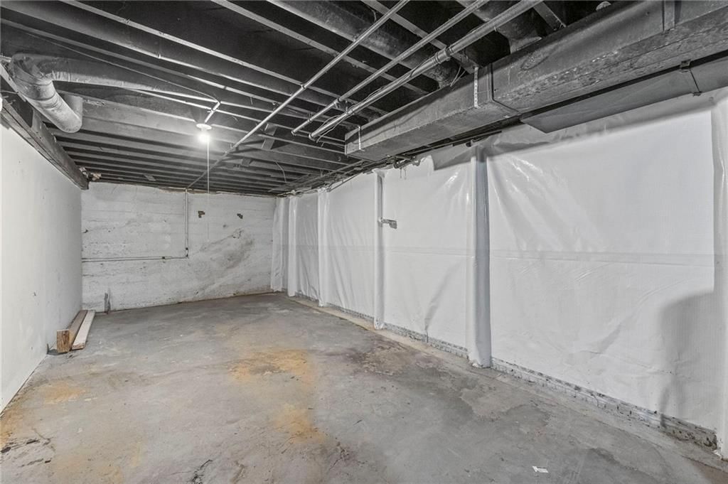 1835 Walker Avenue — photo 33