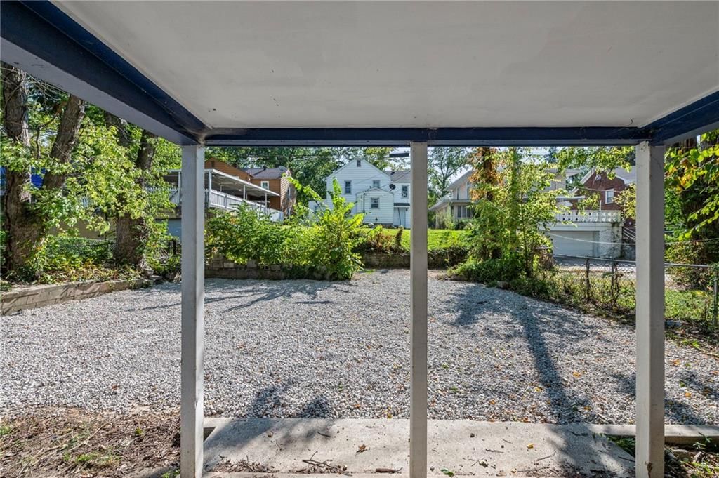 1835 Walker Avenue — photo 34