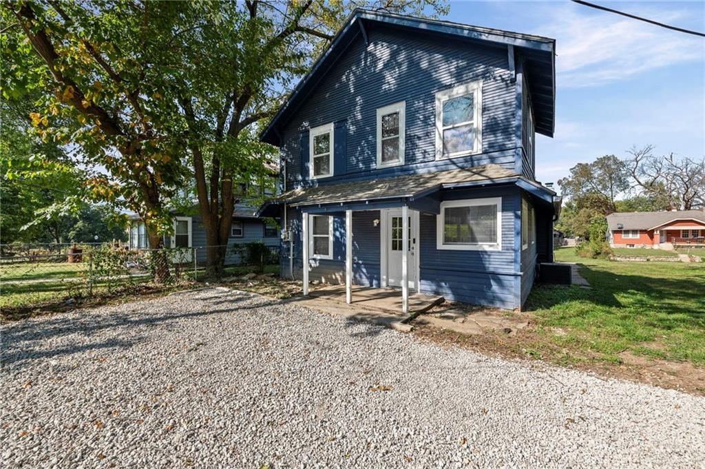 1835 Walker Avenue — photo 36