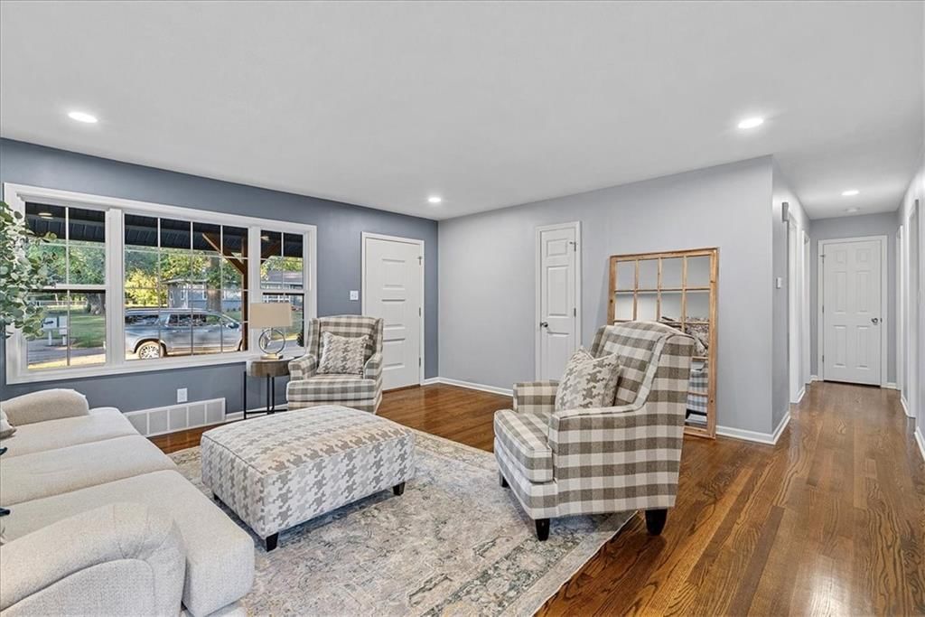 5325 Hagemann Street — photo 5