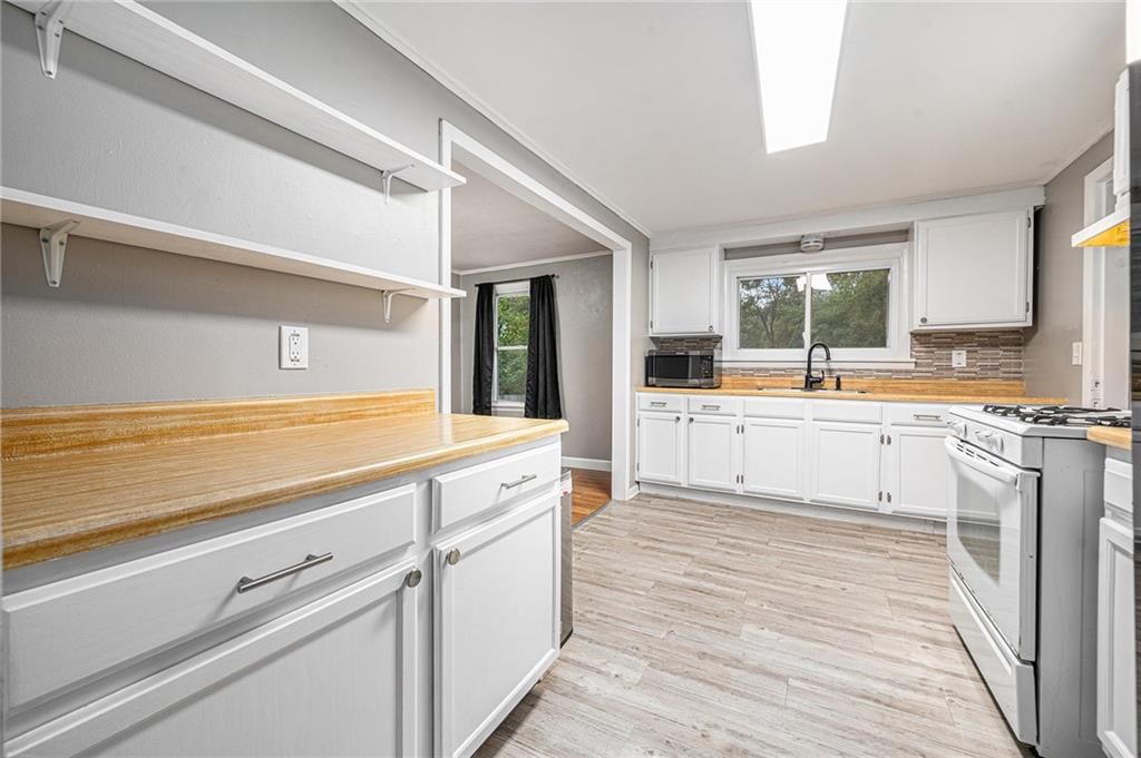 16208 E Sea Avenue — photo 8
