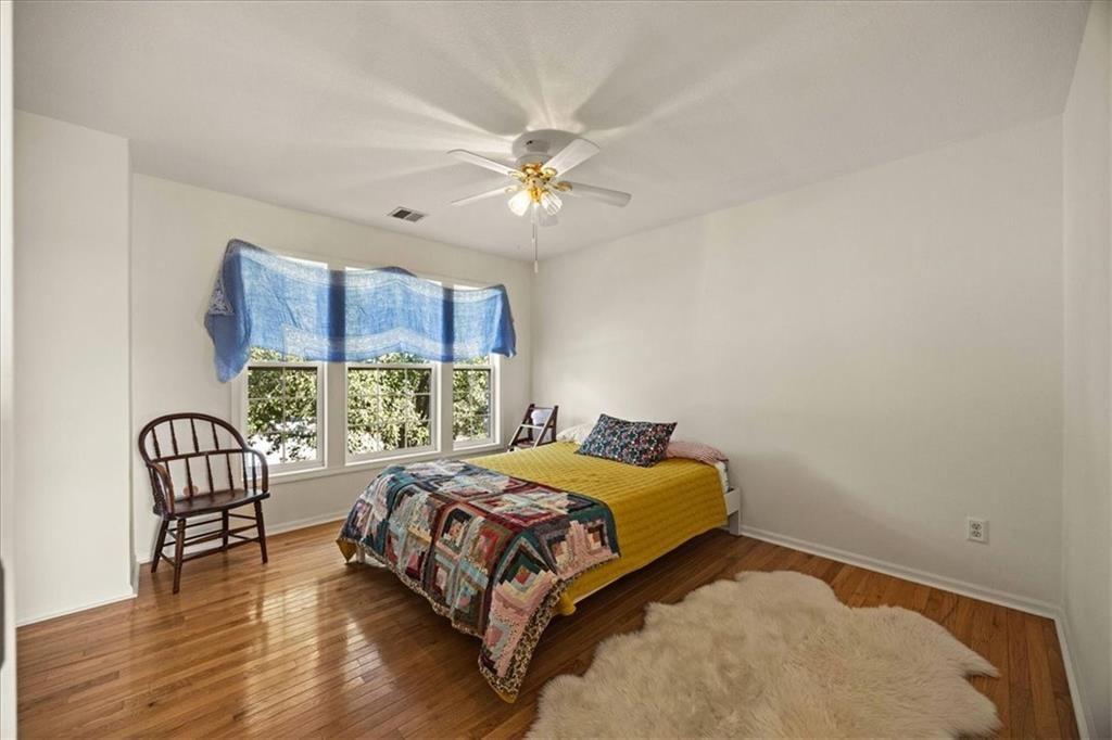5150 Roundtree Street — photo 32
