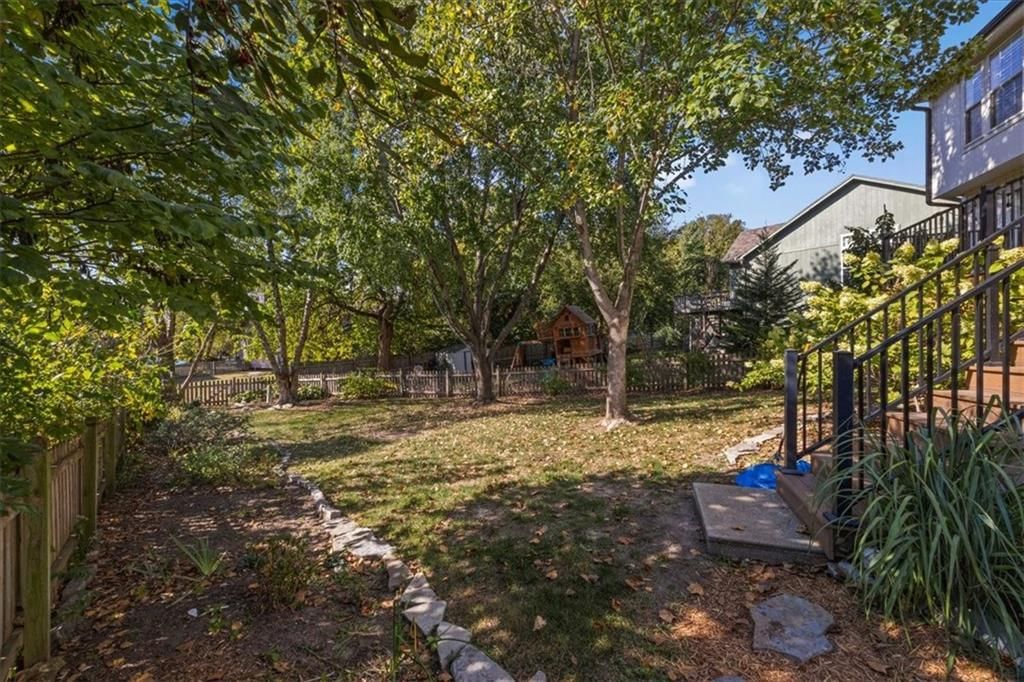 5150 Roundtree Street — photo 44