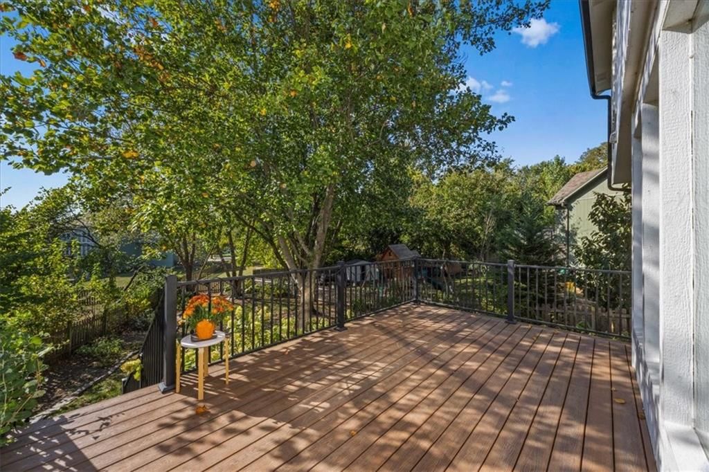 5150 Roundtree Street — photo 46