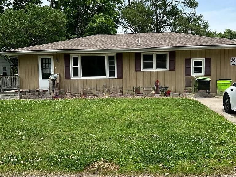 604 HARVEY N/A — photo 1