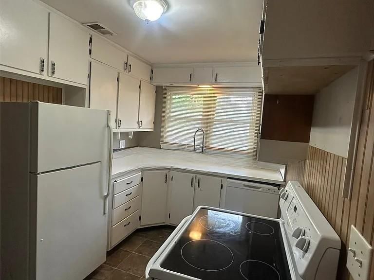604 HARVEY N/A — photo 5