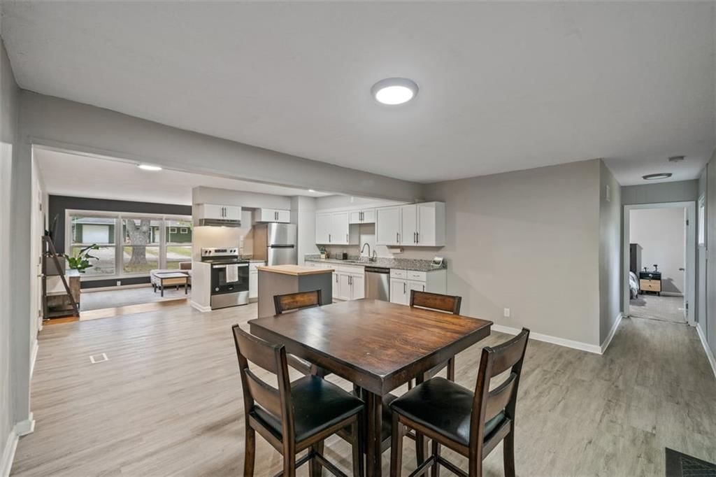 Photo 7 of 19 - 7411 E 110th Street