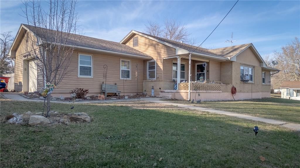 126 N 17th Street, Lexington, MO