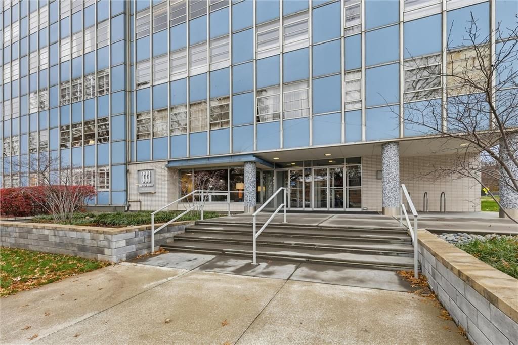 333 W Meyer Boulevard — photo 4