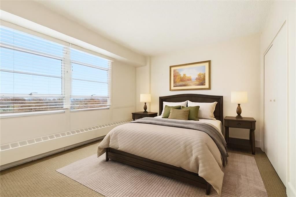 333 W Meyer Boulevard — photo 11