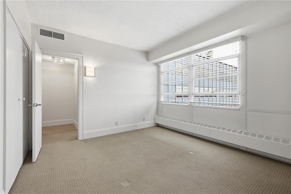 333 W Meyer Boulevard — photo 13