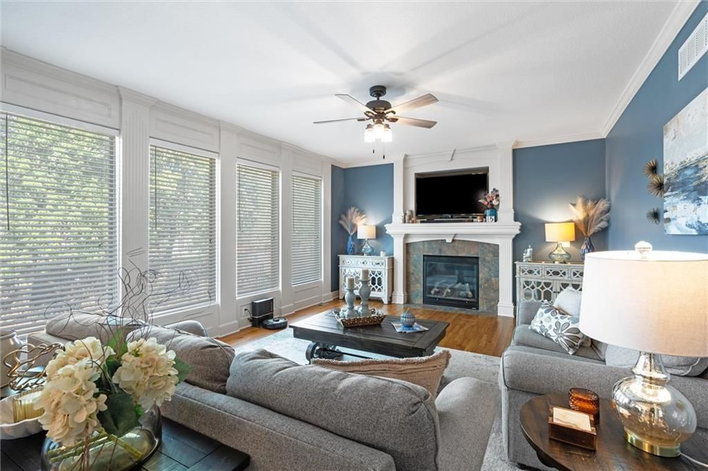 820 SW 35TH Street — photo 3