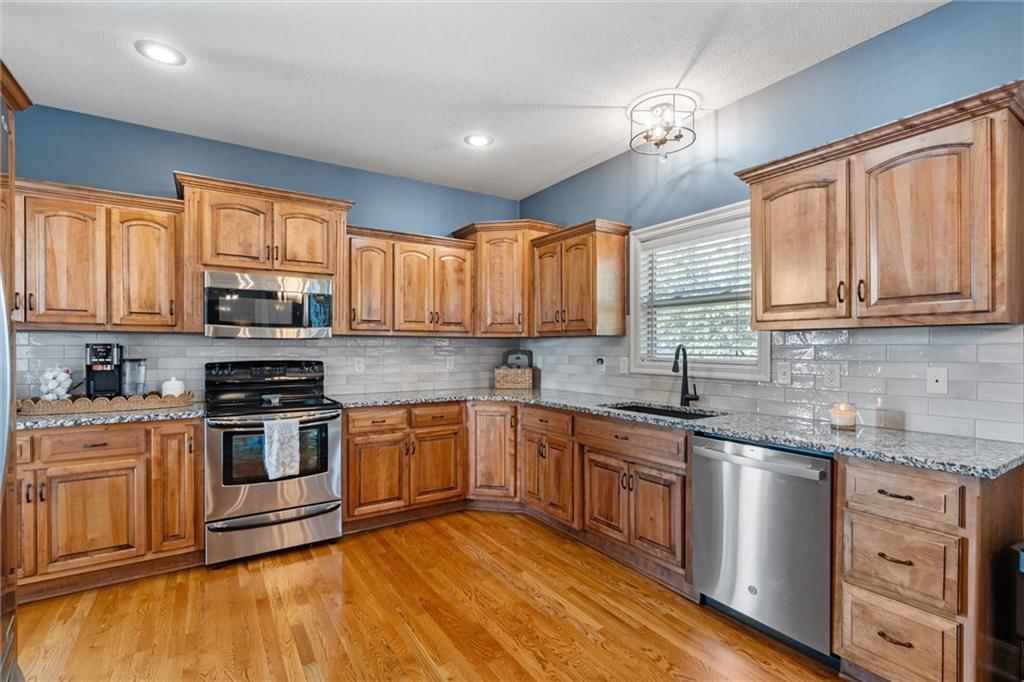 820 SW 35TH Street — photo 7