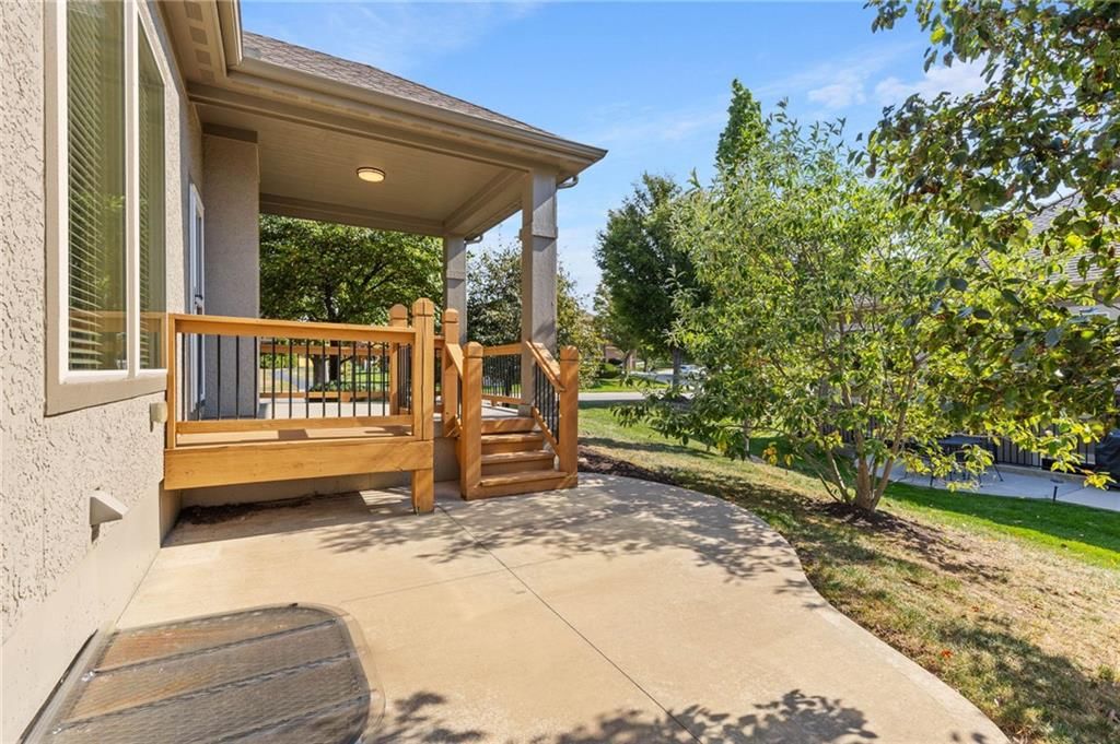 10933 S Wrangler Street — photo 38