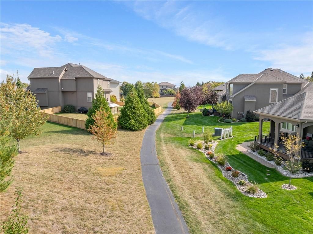 10933 S Wrangler Street — photo 44
