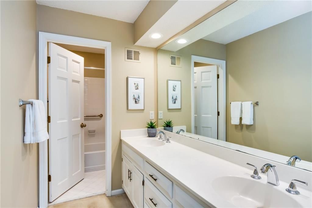 6241 Rosewood Court — photo 16