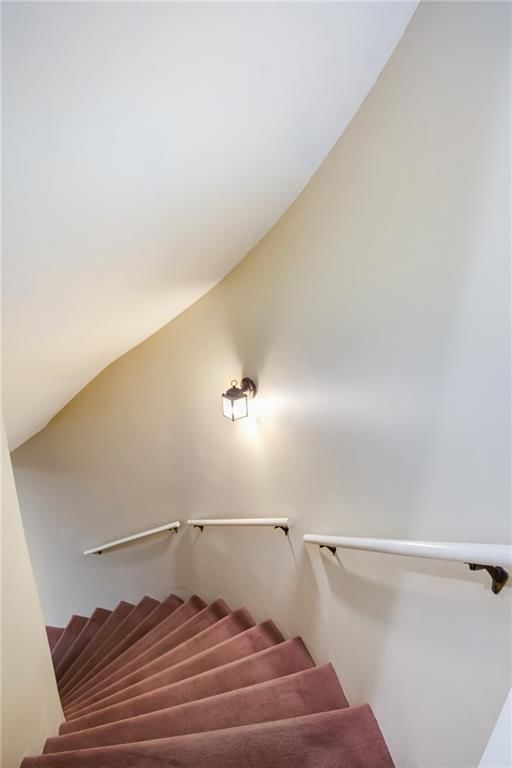 6241 Rosewood Court — photo 33