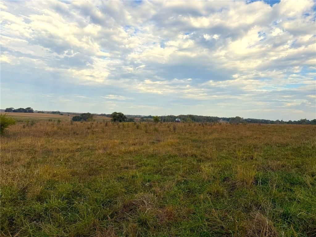 105 N 1250 Road — photo 18