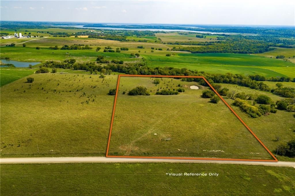 1200b E 100 Road, Berryton, KS