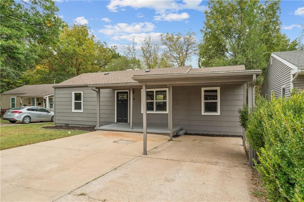 1512 Charles Avenue — photo 4