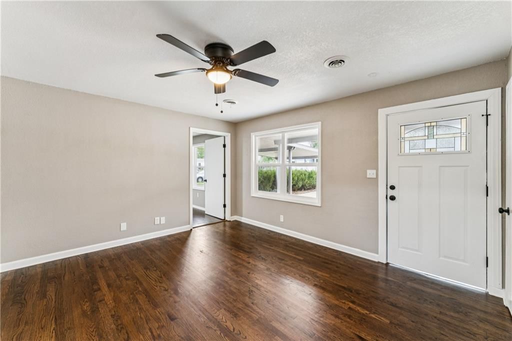 1512 Charles Avenue — photo 7