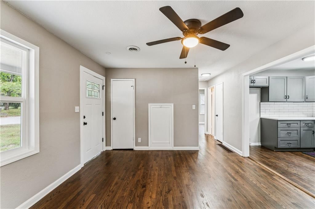 1512 Charles Avenue — photo 10