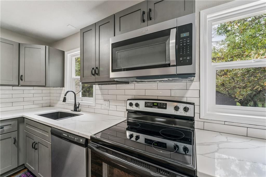 1512 Charles Avenue — photo 14