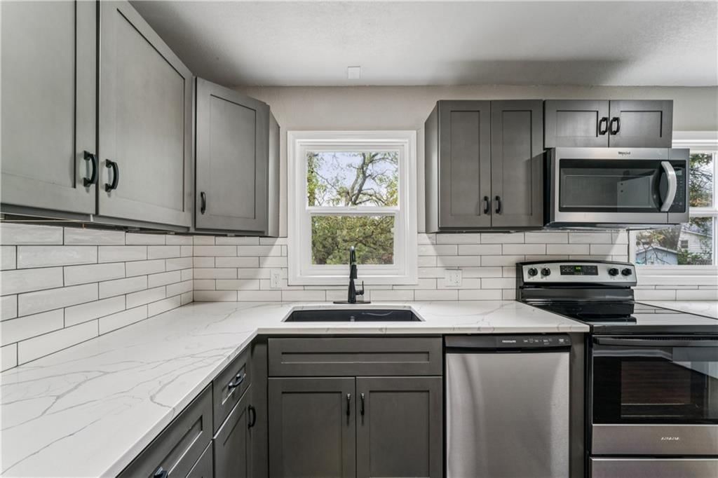 1512 Charles Avenue — photo 15