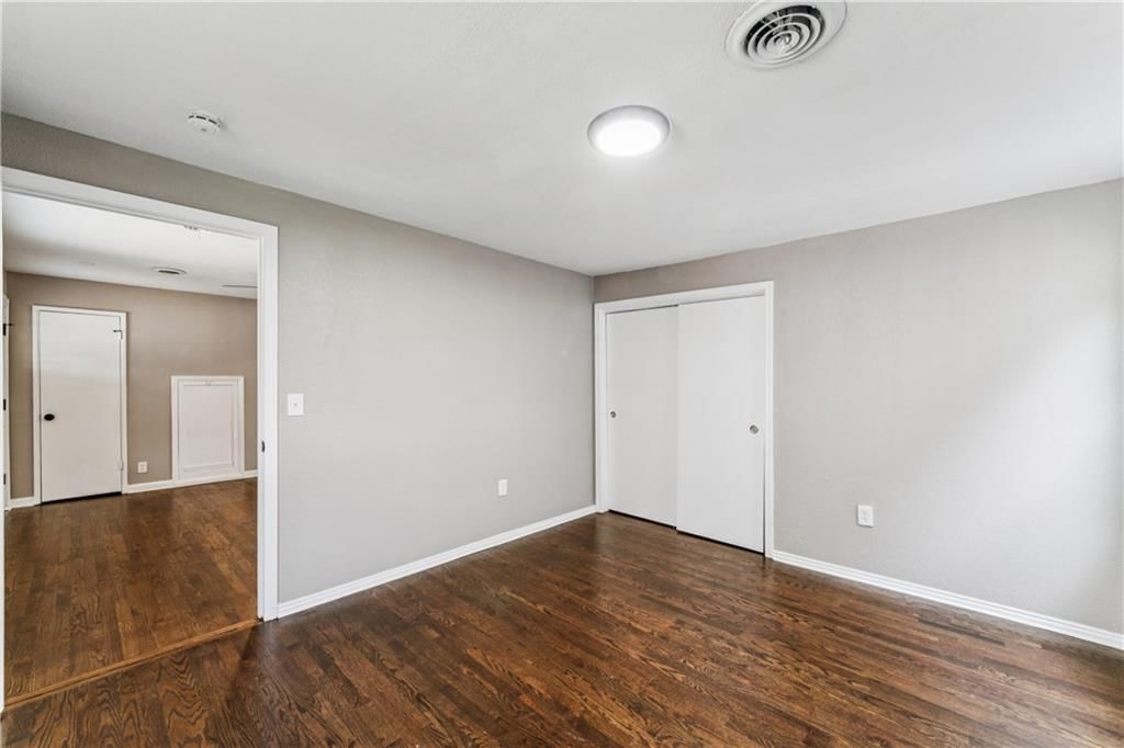 1512 Charles Avenue — photo 19