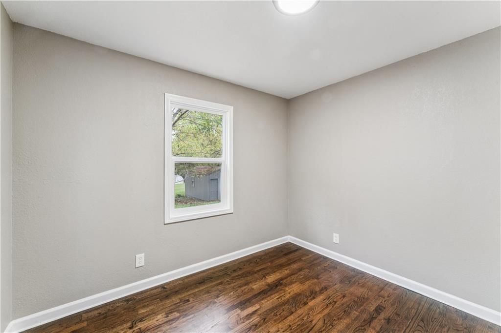 1512 Charles Avenue — photo 24
