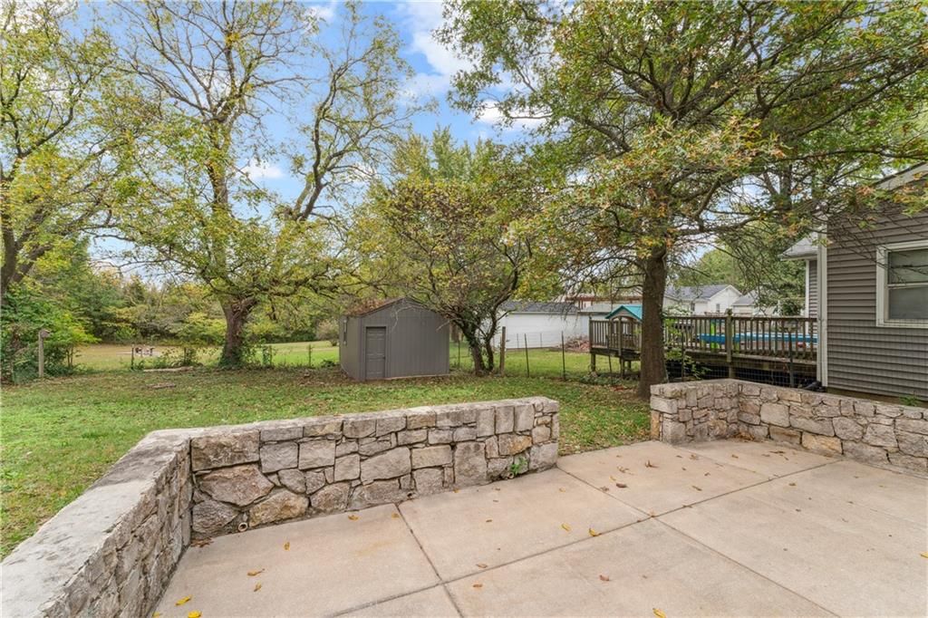 1512 Charles Avenue — photo 32