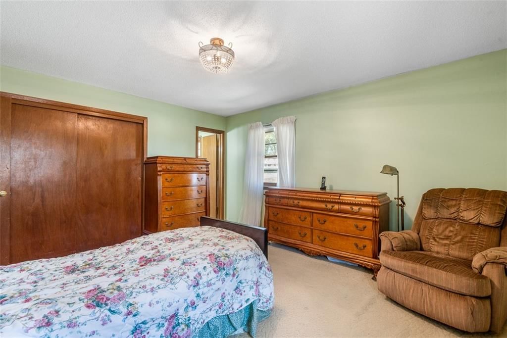 Photo 17 of 40 - 7146 Greeley Avenue